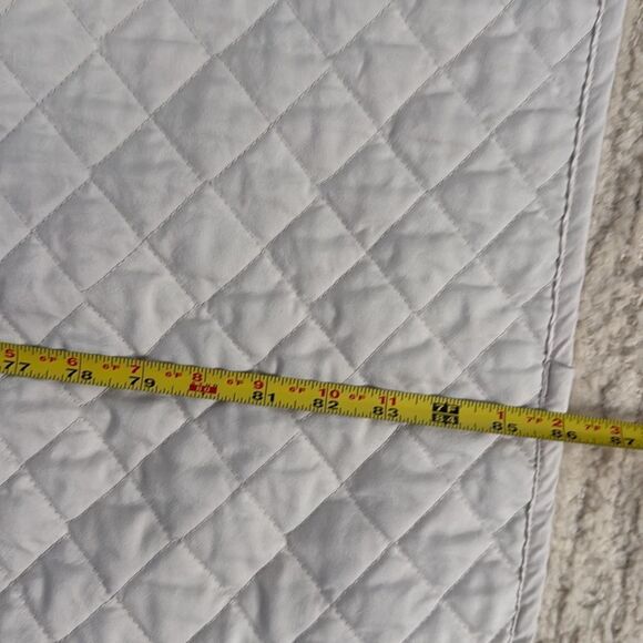 Echo New York Neutral Quilt Queen Light Gray - Picture 4 of 12